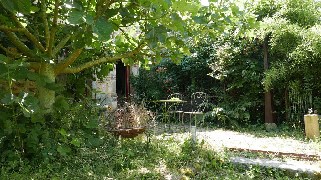 La Cage Aux Oiseaux Bed and Breakfast La Lande-de-Goult Εξωτερικό φωτογραφία