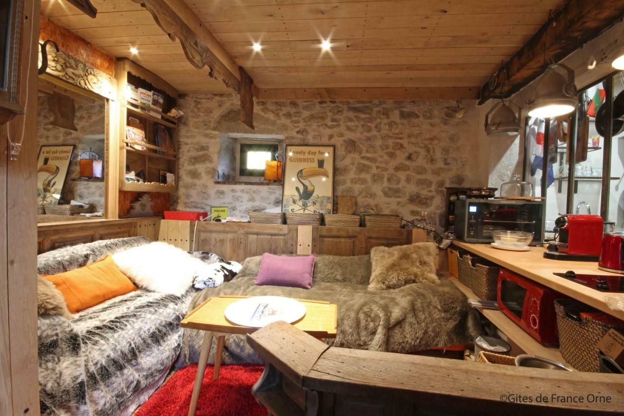 La Cage Aux Oiseaux Bed and Breakfast La Lande-de-Goult Εξωτερικό φωτογραφία